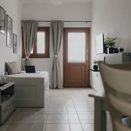 Calma I Naxos * Naxos City