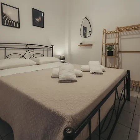 Calma I Naxos * Naxos City