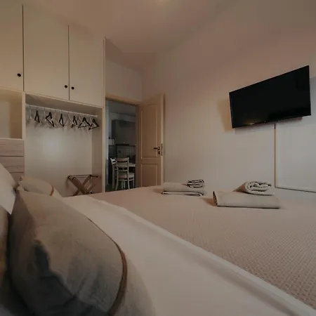 Calma I Naxos * Naxos City