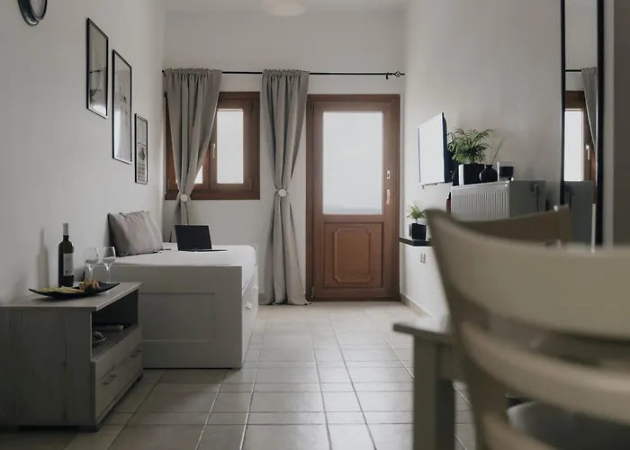 Calma I Naxos * Naxos City